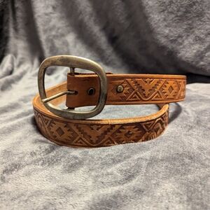 Hand finished vintage leather"Jameson" belt